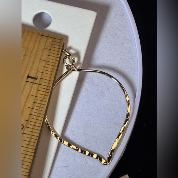 EXPRESS Gold Tone Dangle Geometric Hoop Earrings 2.5 inch approx - Picture 4 of 7